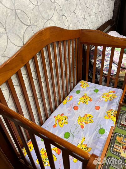 Детская кроватка