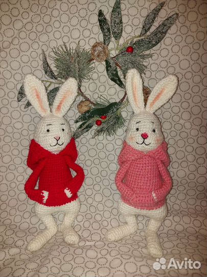 Вязаные зайцы