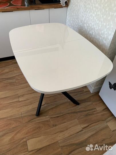 Кухонный стол