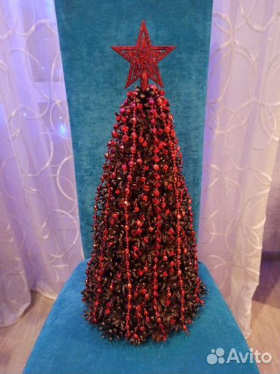 Елка из шишек ручной работы