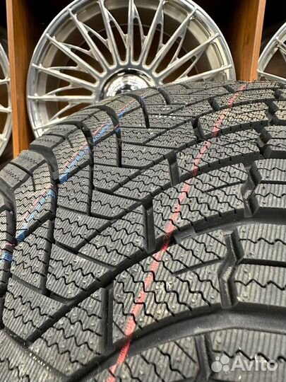 Zmax Winterhawke I 245/50 R20 105H