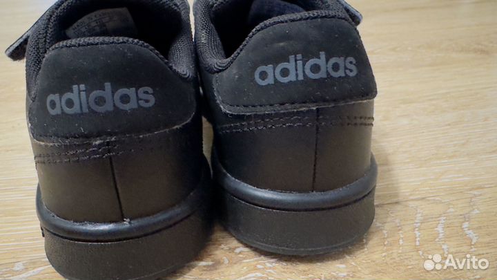 Кроссовки adidas. Оригинал