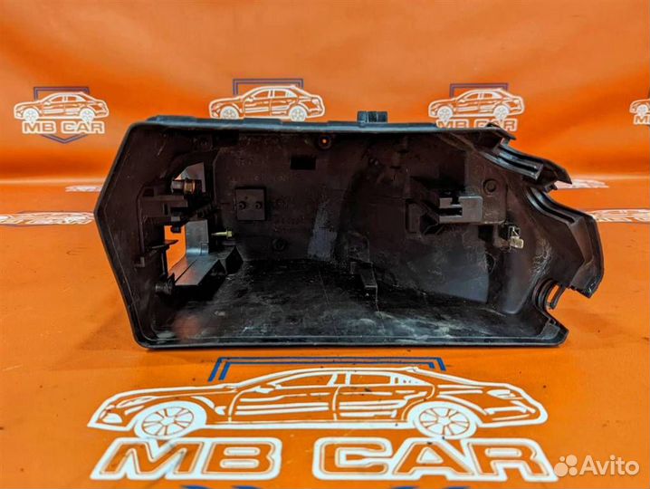 Корпус блока предохранителей w220 S-class 648.9