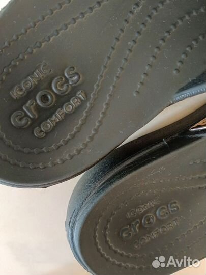 Женские шлепанцы crocs 38