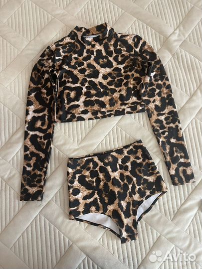 Костюм для спорта, танцев