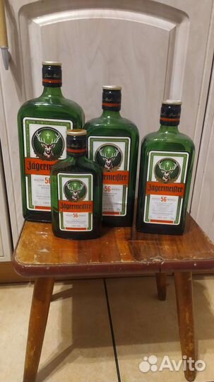 Пустая бутылка из под ликёра Jagermeister