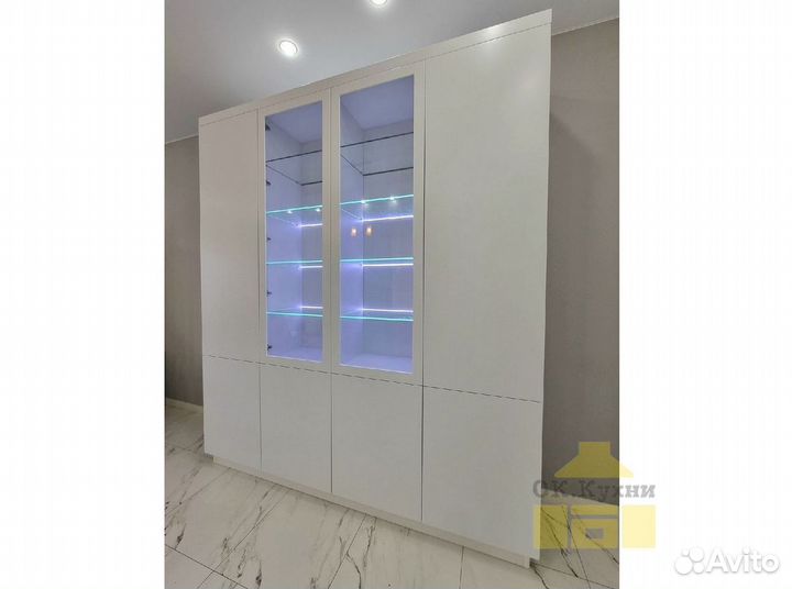 Распашной шкаф