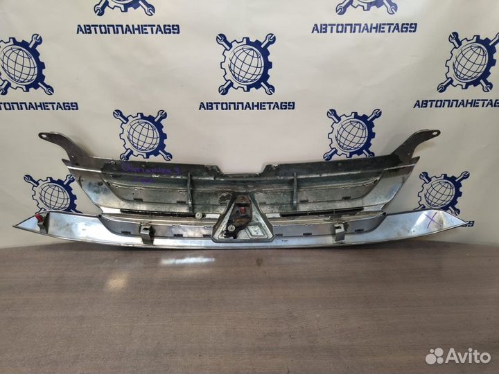 Решётка радиатора №100 Mitsubishi Outlander 3 рестайлинг 2018