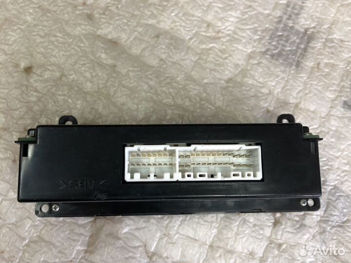 Блок управления климатом Hyundai Sonata 5 EF тагаз