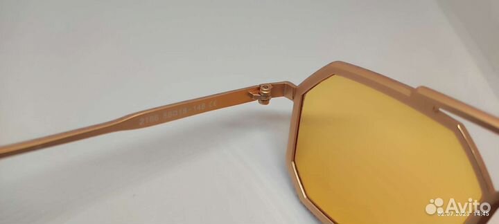 Солнцезащитные очки