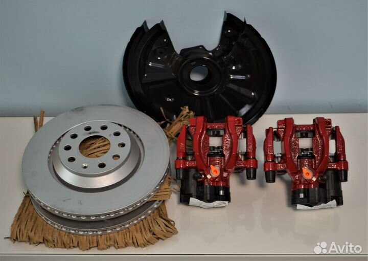 Задние тормоза VAG 310 мм красные