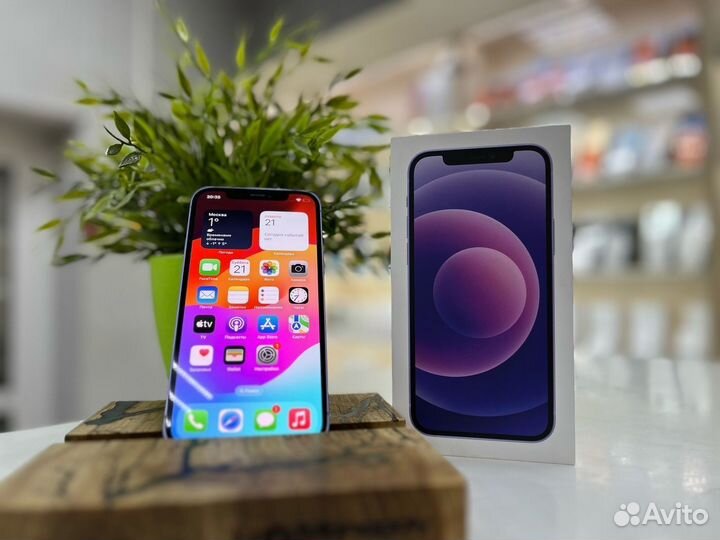 iPhone 12, 64 ГБ