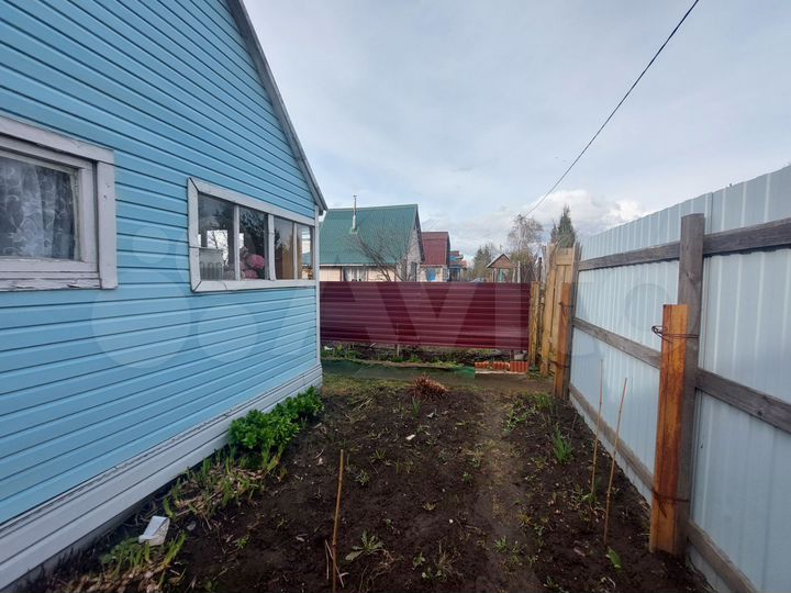 Дом 22 м² на участке 4 сот.