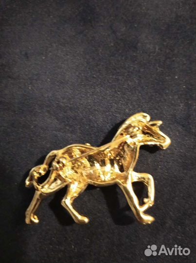 Брошь Зебра