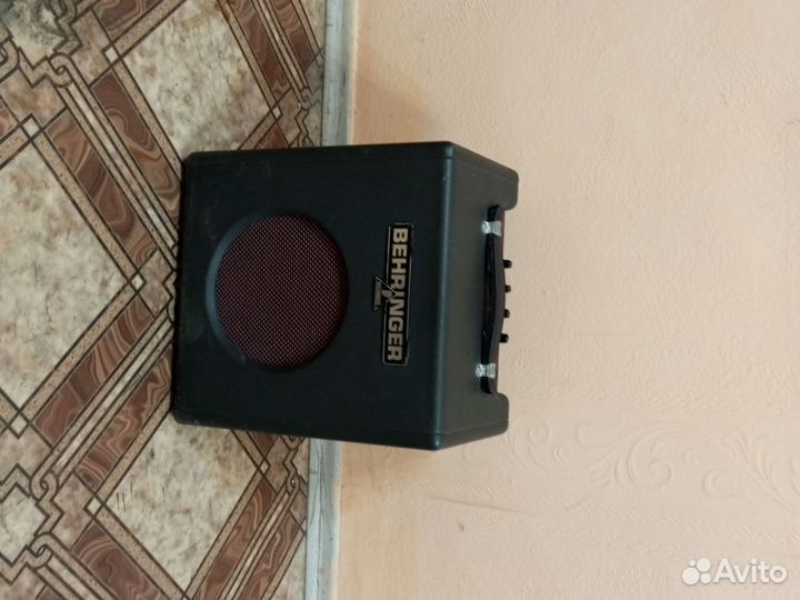 Комбоусилитель для бас гитары