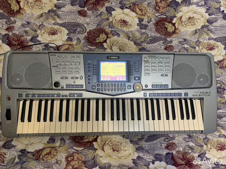 Синтезатор Yamaha psr1100