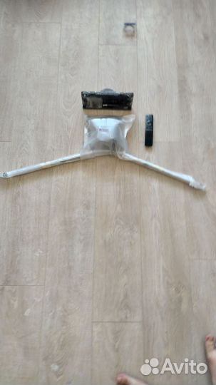 Подставка и пульт для телевизора Samsung