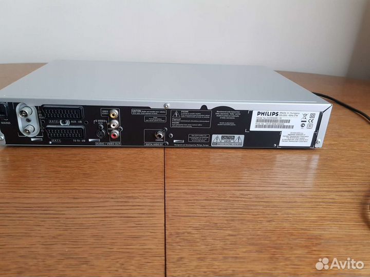 DVD-рекордер Philips dvdr3355