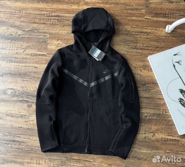 Спортивный костюм Nike Tech Fleece