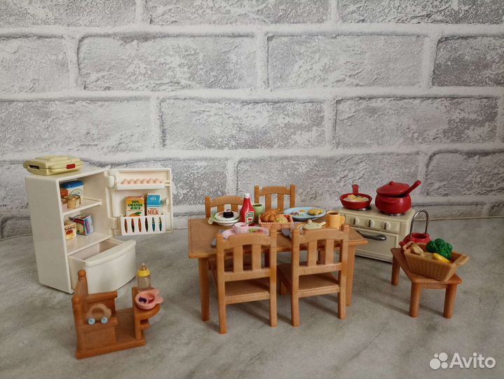 Домик кукольный