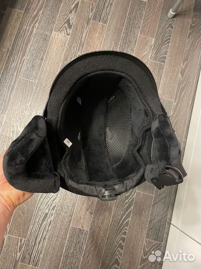 Горнолыжный шлем