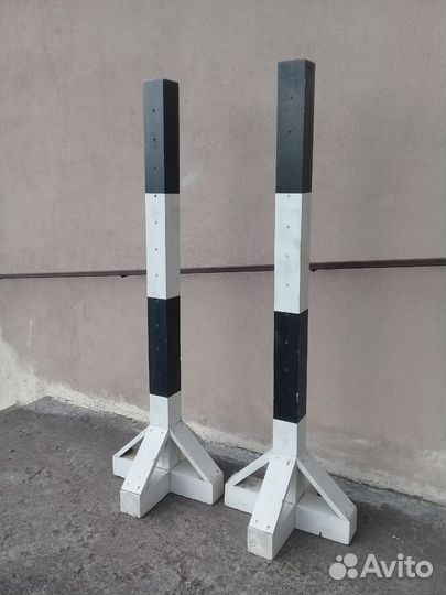 Продается комплект (стойки и жерди)