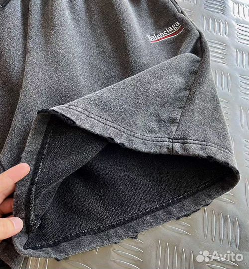 Шорты Balenciaga