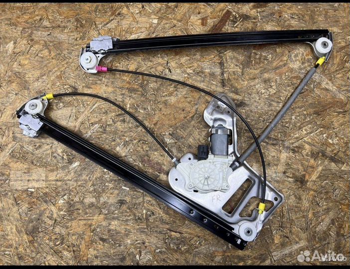 Стеклоподъемник предний правый Renge rover L322