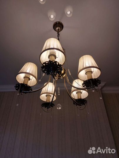 Люстра классическая