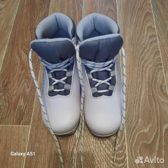 Лыжные ботинки nordway bliss NNN,33 размер