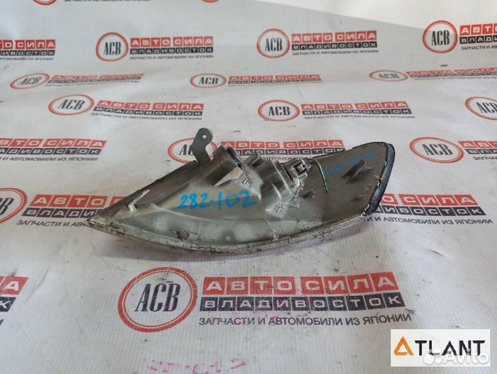 Габарит правый toyota mark II qualis