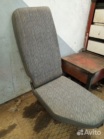 Сидение складное тойота с креплением