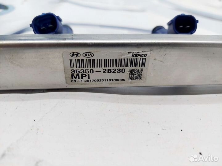 Топливная рампа с форсунками Kia Venga 2017