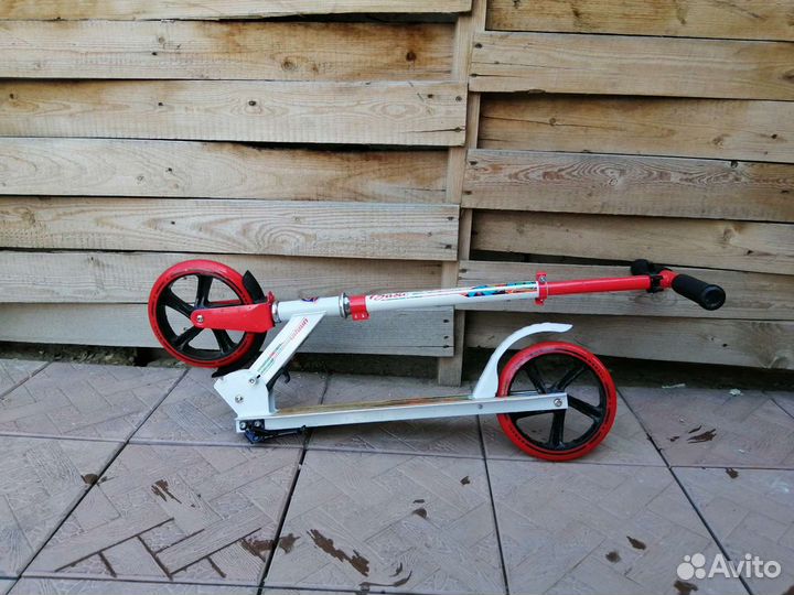 Самокат двухколесный