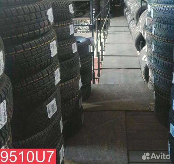 Bridgestone Blizzak LM-32 235/55 R17 103Q