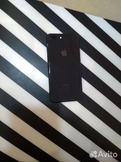 iPhone 8 Plus, 64 ГБ