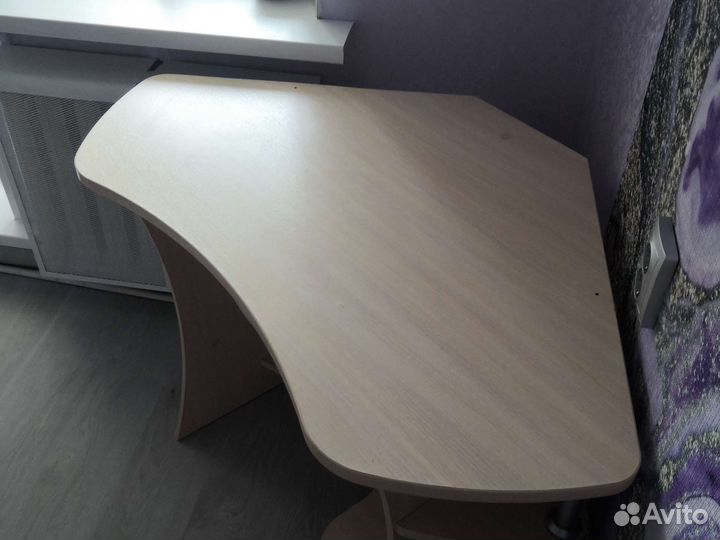 Стол компьютерный угловой