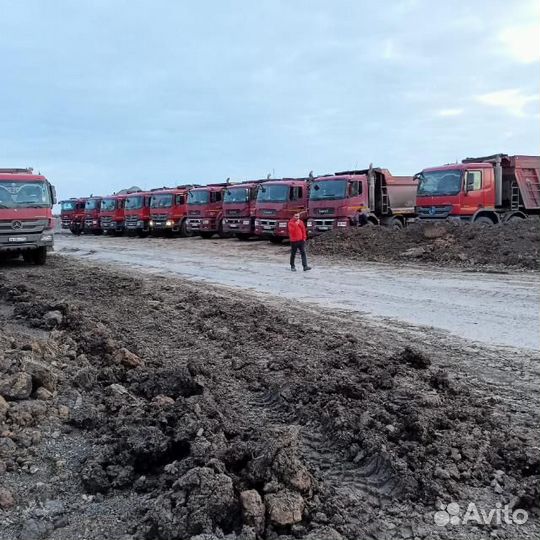 Водитель самосвала