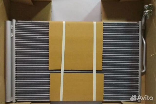 Радиатор кондиционера VW Touareg 7p0820411a