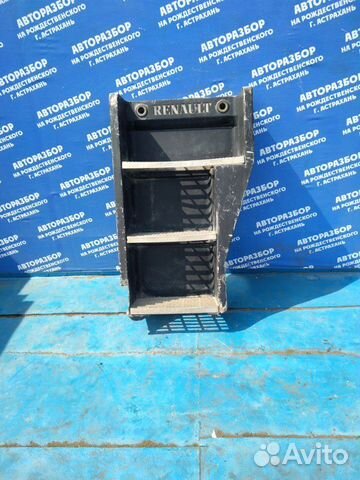 Подножка. Renault Premium грузовой тягач