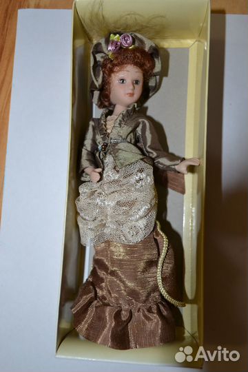 Кукла фарфоровая коллекционная