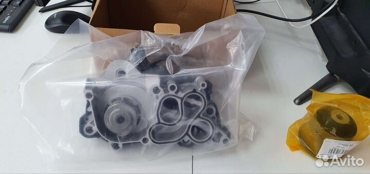 Помпа Polo/Rapid/Octavia 04E121600CB VAG в сборе