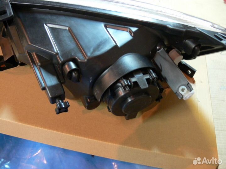 Фары на Гранту(лев. + прав.) ваз 2190