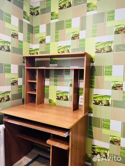 Компьютерный стол учебный уголок