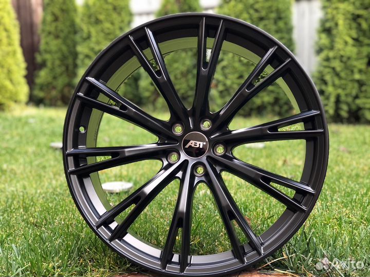 Комплект дисков на audi R21