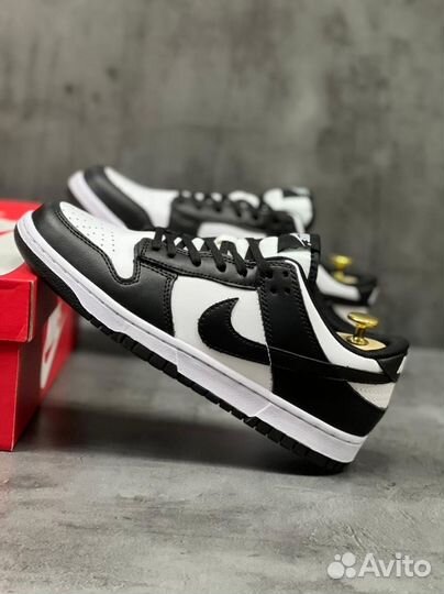 Nike Dunk Low Black White