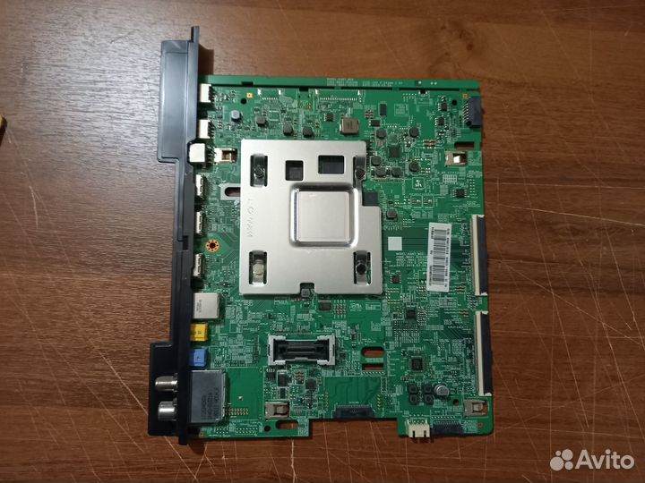 Разбор Samsung UE55NU7650U