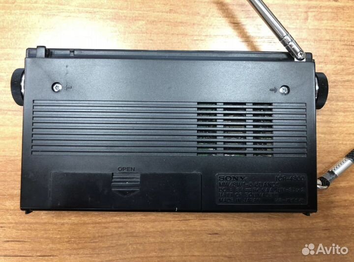 Продаю мини радиоприемник sony ISR-4800