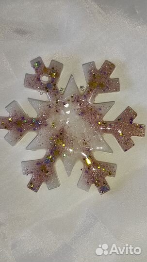 Ёлочные игрушки на ёлку