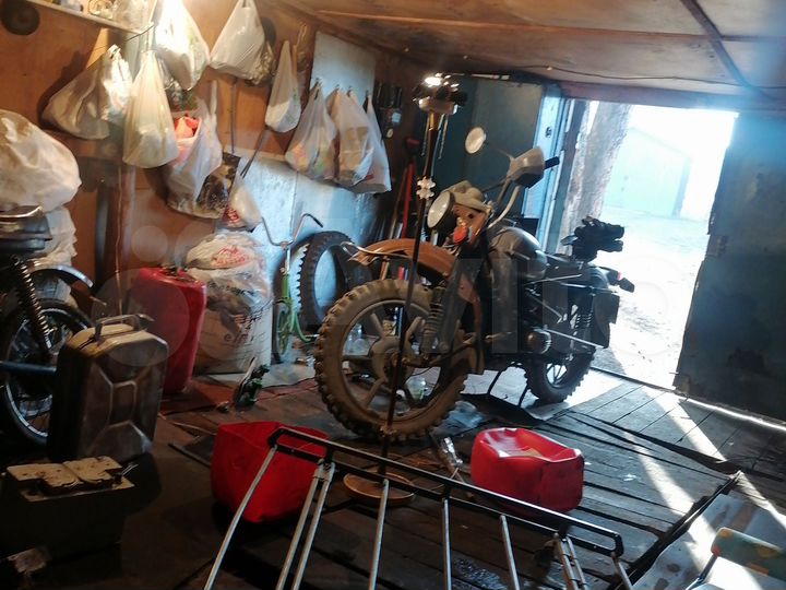 Гараж, > 30 м²